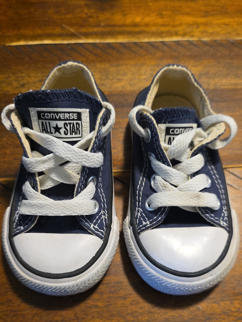 Converse Toddler Low Top Sneakers in Navy and White